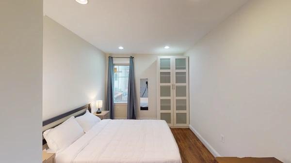 Preview 0 of #878: Queen Bedroom C w/Private Bathroom at June Homes