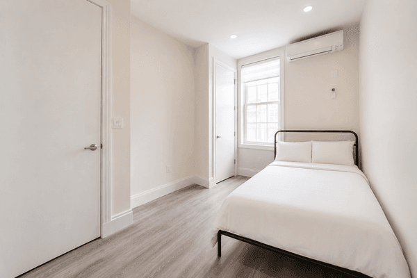Photo of "#1423-B: Full Bedroom B" home