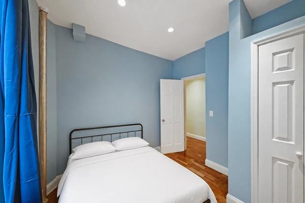 Preview 3 of #700: East Harlem at June Homes