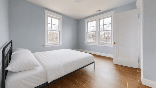 Photo of "#1811-E: Queen Bedroom E" home