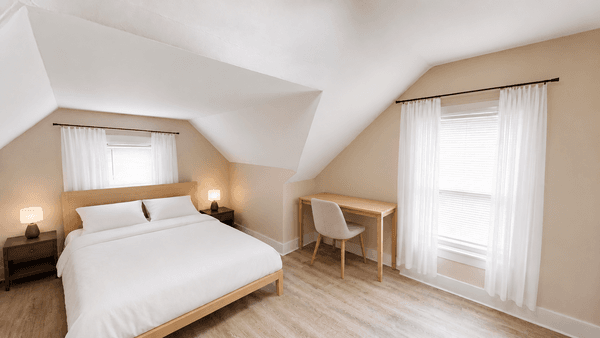 Photo of "#1734-G: Queen Bedroom G" home