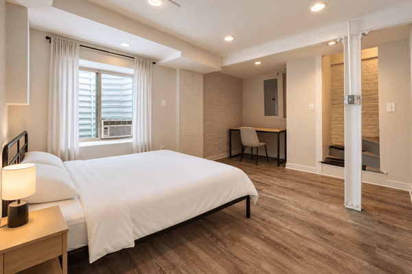 Photo of "#1590-B: Queen Bedroom B" home