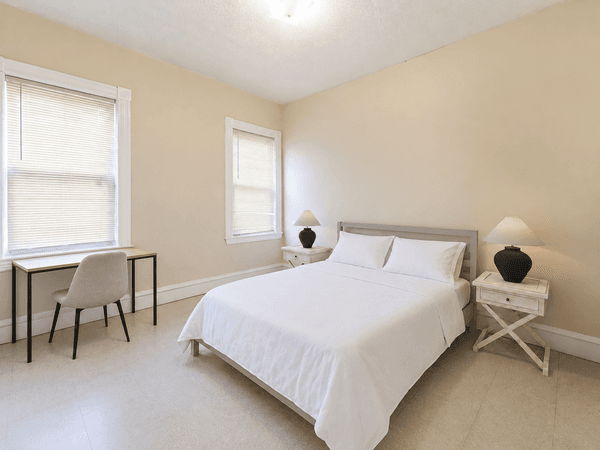 Photo of "#1809-E: Queen Bedroom E" home