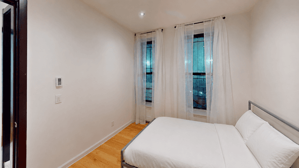 Photo of "#1791-E: Queen Bedroom E" home