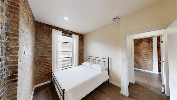 Photo of "#1739-B: Queen Bedroom B" home
