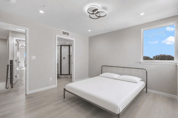 Photo of "#1828-E: Queen Bedroom E w/ Private Bathroom" home