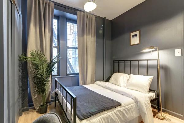Preview 0 of #166: Queen Room A at June Homes