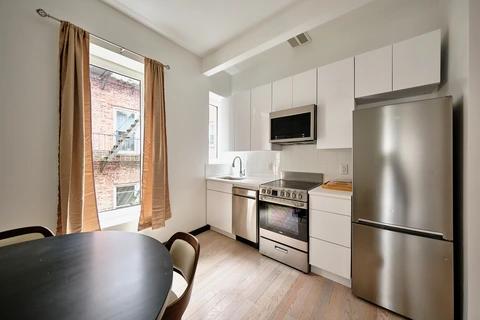 Preview 0 of #1895: Ditmas Park at June Homes