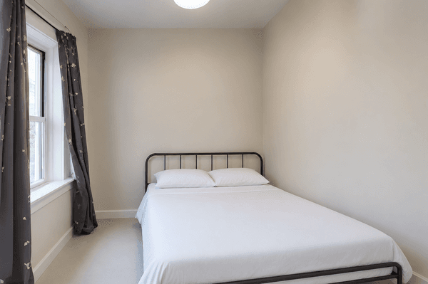 Photo of "#772-C: Queen Bedroom C" home