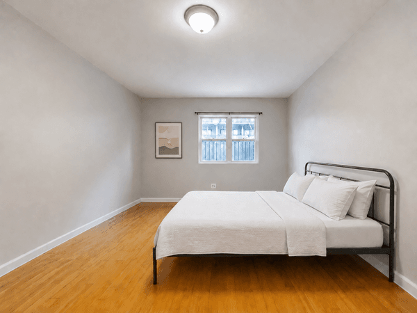 Photo of "#1646-D: Queen Bedroom D w/ Private Bathroom" home