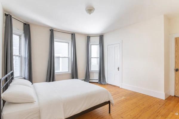 Preview 3 of #1068: Mission Hill at June Homes