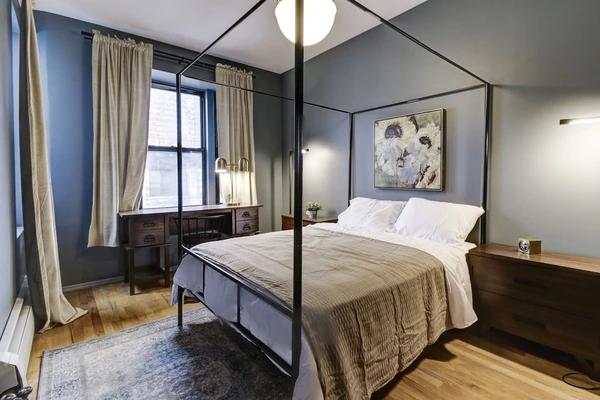 Preview 0 of #165: Queen Room B at June Homes