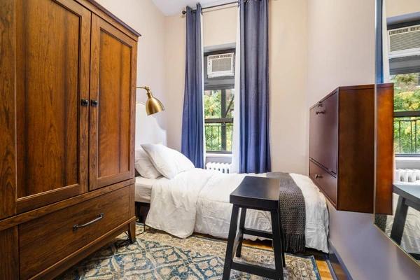 Preview 0 of #249: Twin Bedroom 5D at June Homes