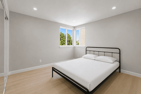 Photo of "#1829-C: Queen Bedroom C /w Private Bathroom" home
