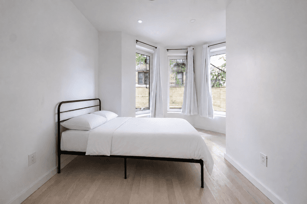 Photo of "#1898-A: Queen Bedroom A" home