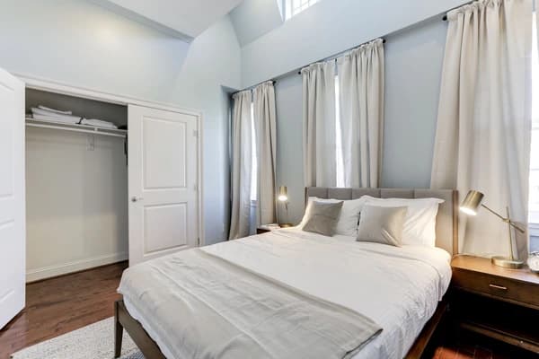 Preview 1 of #251: Queen Bedroom 2C w/Private Bathroom at June Homes