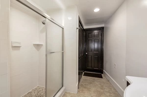 Preview 3 of #135: Queen Bedroom GA w/Private Bathroom at June Homes
