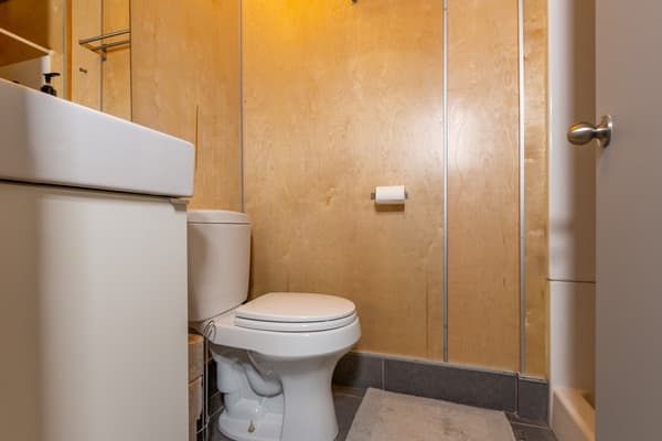 Photo of "#414-4B: Full Bedroom 4B w/Private Bathroom" home