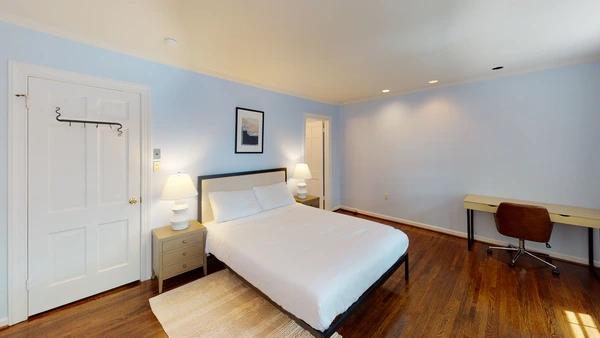 Preview 0 of #938: Queen Bedroom E w/Private Bathroom at June Homes