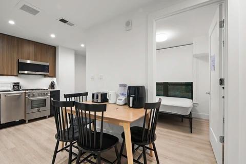 Preview 4 of #1914: Dupont Circle at June Homes