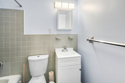 Photo of "#938-E: Queen Bedroom E w/Private Bathroom" home
