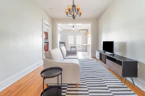 Preview 1 of #1590: Columbia Heights at June Homes