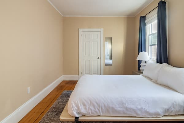 Photo of "#927-C: Full Bedroom C" home