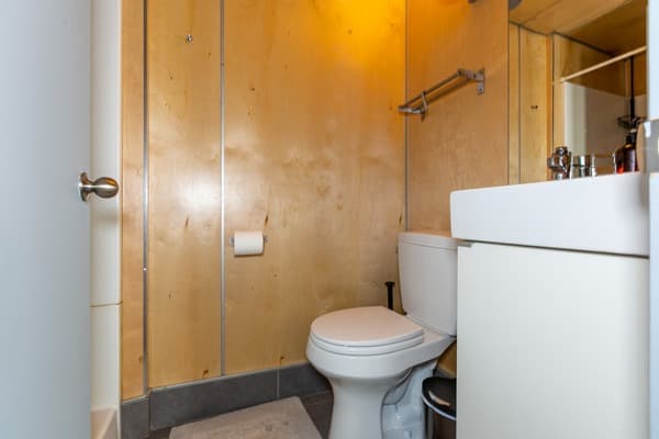 Photo of "#413-2E: Full Bedroom 2E w/Private Bathroom" home