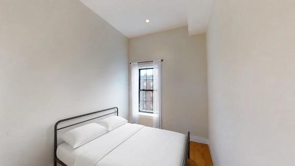 Preview 0 of #1290: Full Bedroom D at June Homes