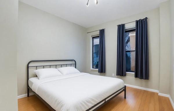 Preview 4 of #711: West Harlem at June Homes
