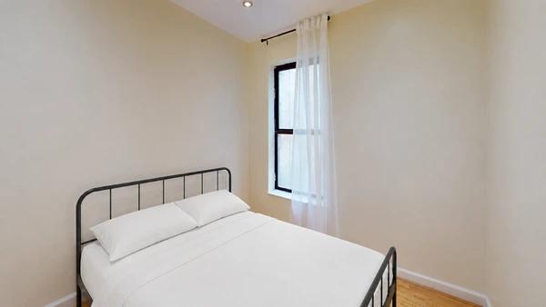Preview 0 of #1796: Queen Bedroom E at June Homes