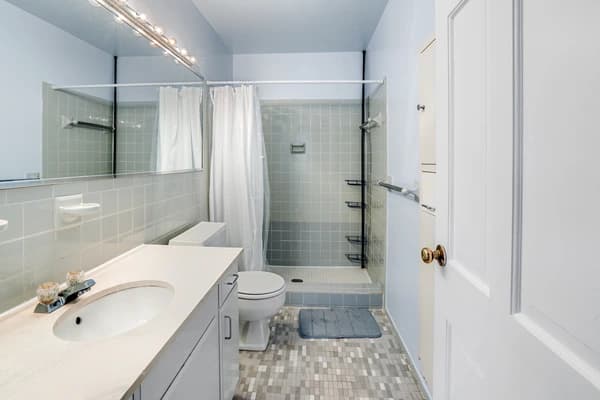 Preview 3 of #2647: Queen Bedroom E w/Private Bathroom at June Homes