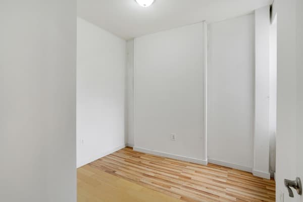 Photo of "#425-3C: Full Bedroom 3C" home