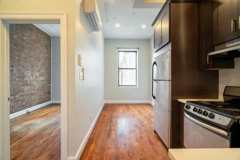 Preview 4 of #1533: Central Harlem at June Homes