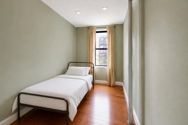 Preview 0 of #701: Full Bedroom D at June Homes