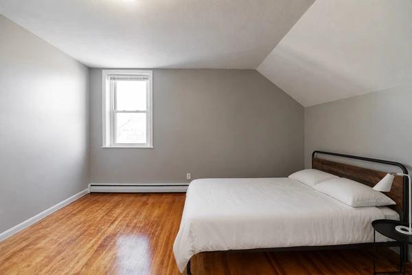 Preview 0 of #925: Queen Bedroom C at June Homes