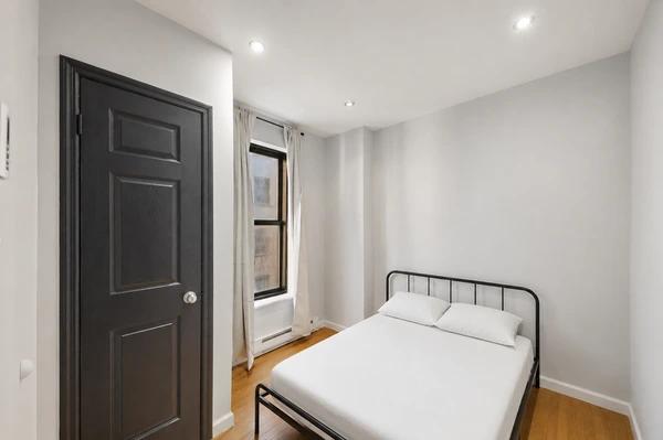 Preview 0 of #761: Twin Bedroom D at June Homes