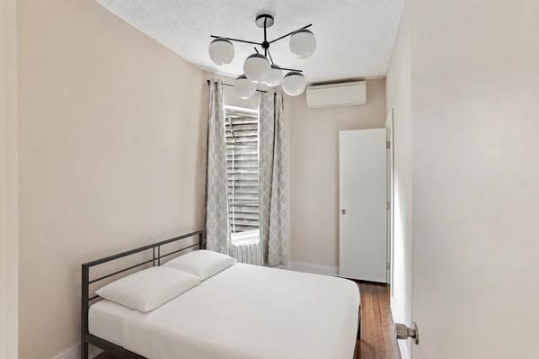 Preview 0 of #749: Twin Bedroom C at June Homes