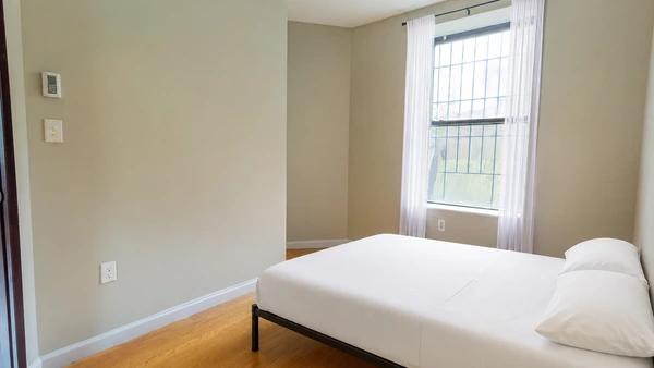 Preview 0 of #1580: Full Bedroom D at June Homes