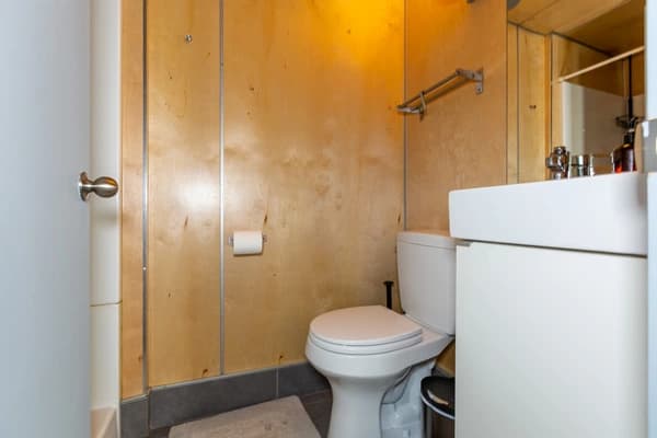 Preview 4 of #1091: Full Bedroom 2E w/Private Bathroom at June Homes