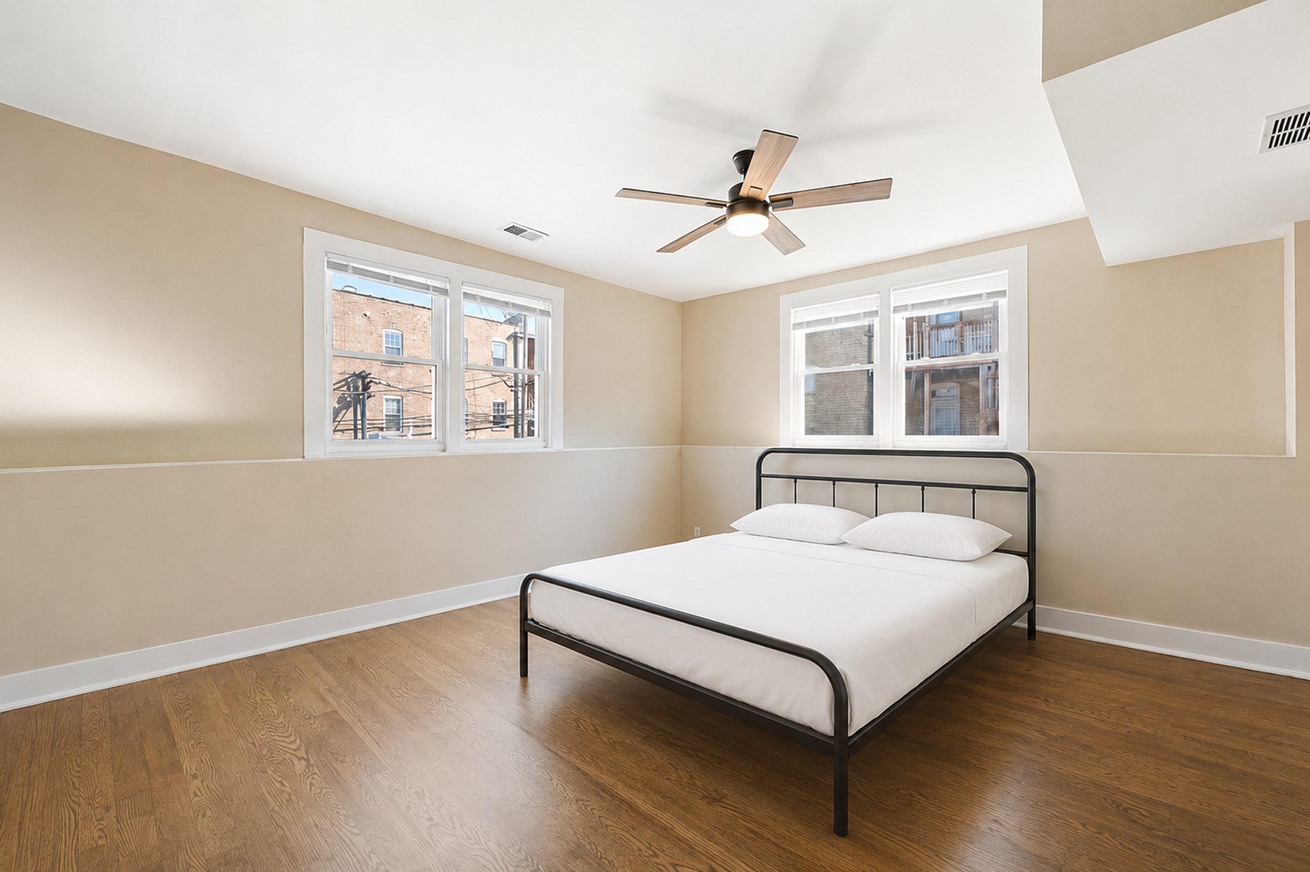 Photo 3 of #1754: Logan Square at June Homes