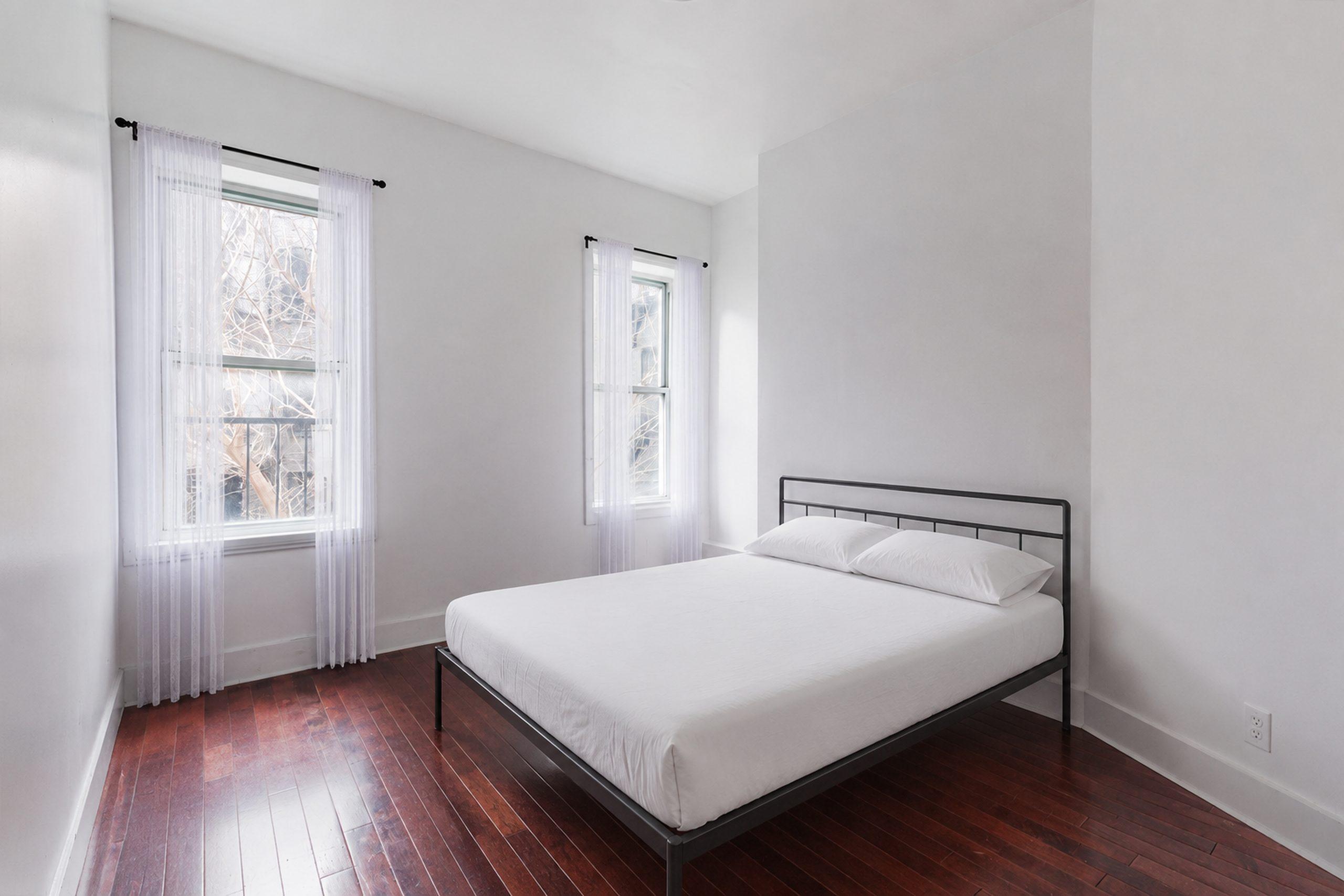 Photo 11 of #1681: Central Harlem at June Homes