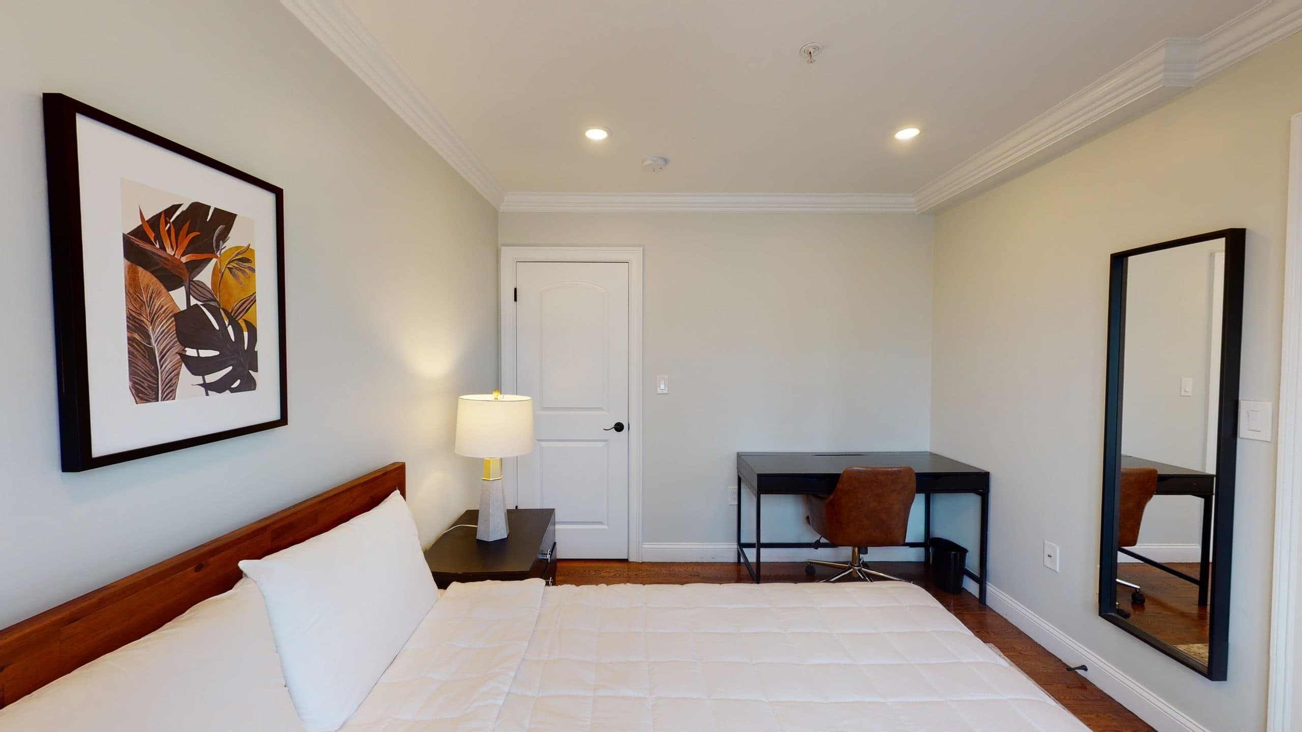 Photo 2 of #1564: Queen Bedroom A at June Homes