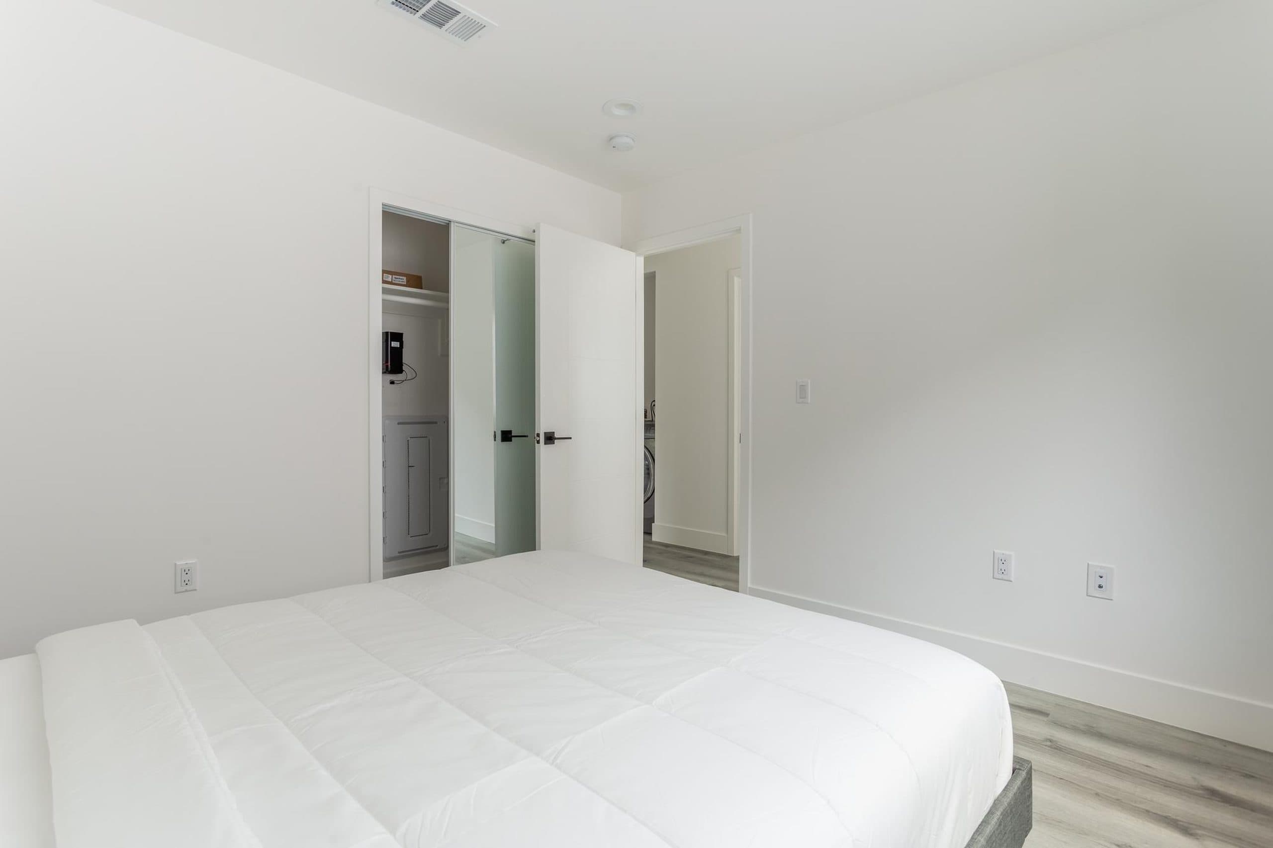Photo 20 of #4054: Queen Bedroom D w/Private Bathroom at June Homes