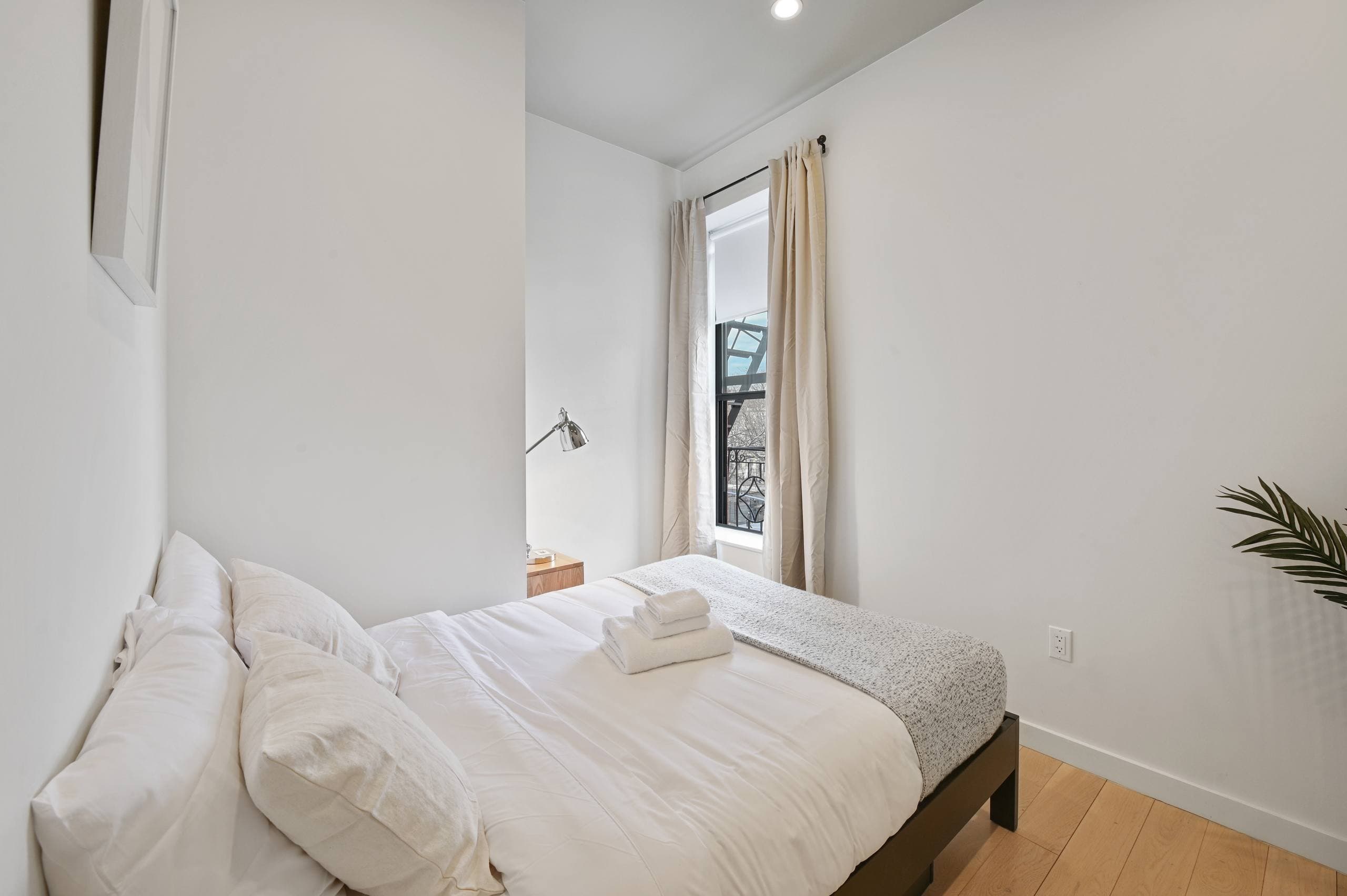 Photo 12 of #991: Full Bedroom 2B at June Homes
